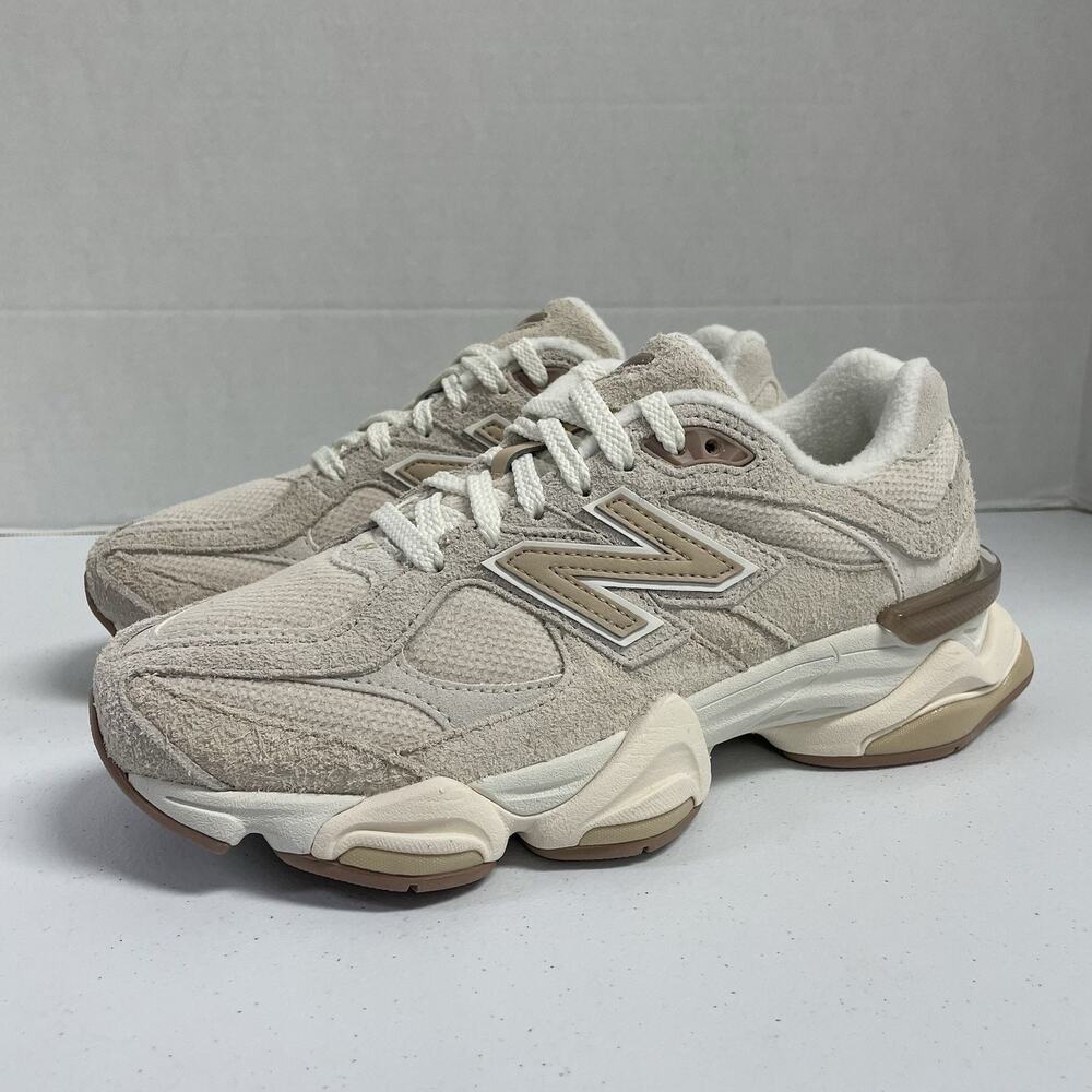 New Balance 9060 Bisque Sea Salt U9060CCB Size 7 Men Size 8.5 Women Workout